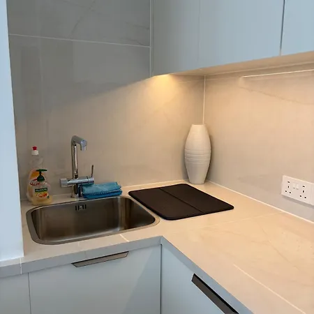 Daire Sunny Kapparis Penthouse - Near - Terrace Paralimni